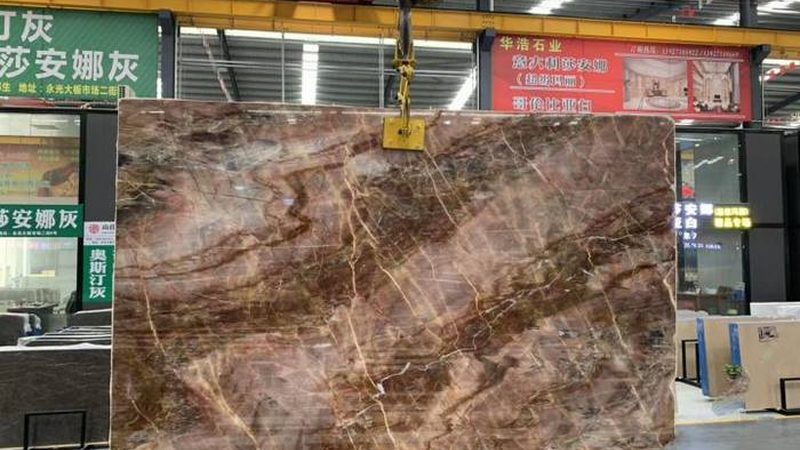 蘑菇石与真石漆：施工难度大比拼